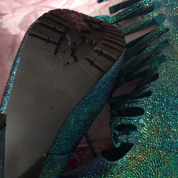 Lace up teal heels - Picture 3 of 4